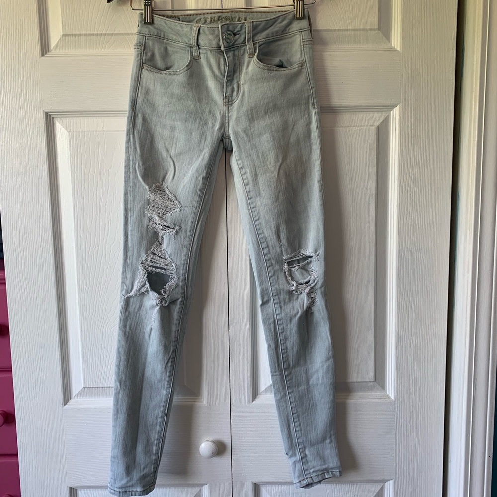 Light wash jeggings
